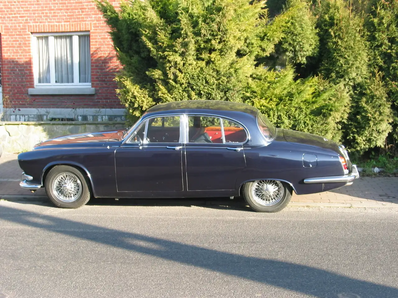 Jaguar 420, foto 2