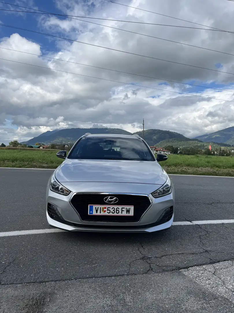 Hyundai i30 CW 1,0 T-GDI Start/Stopp Premium - 2