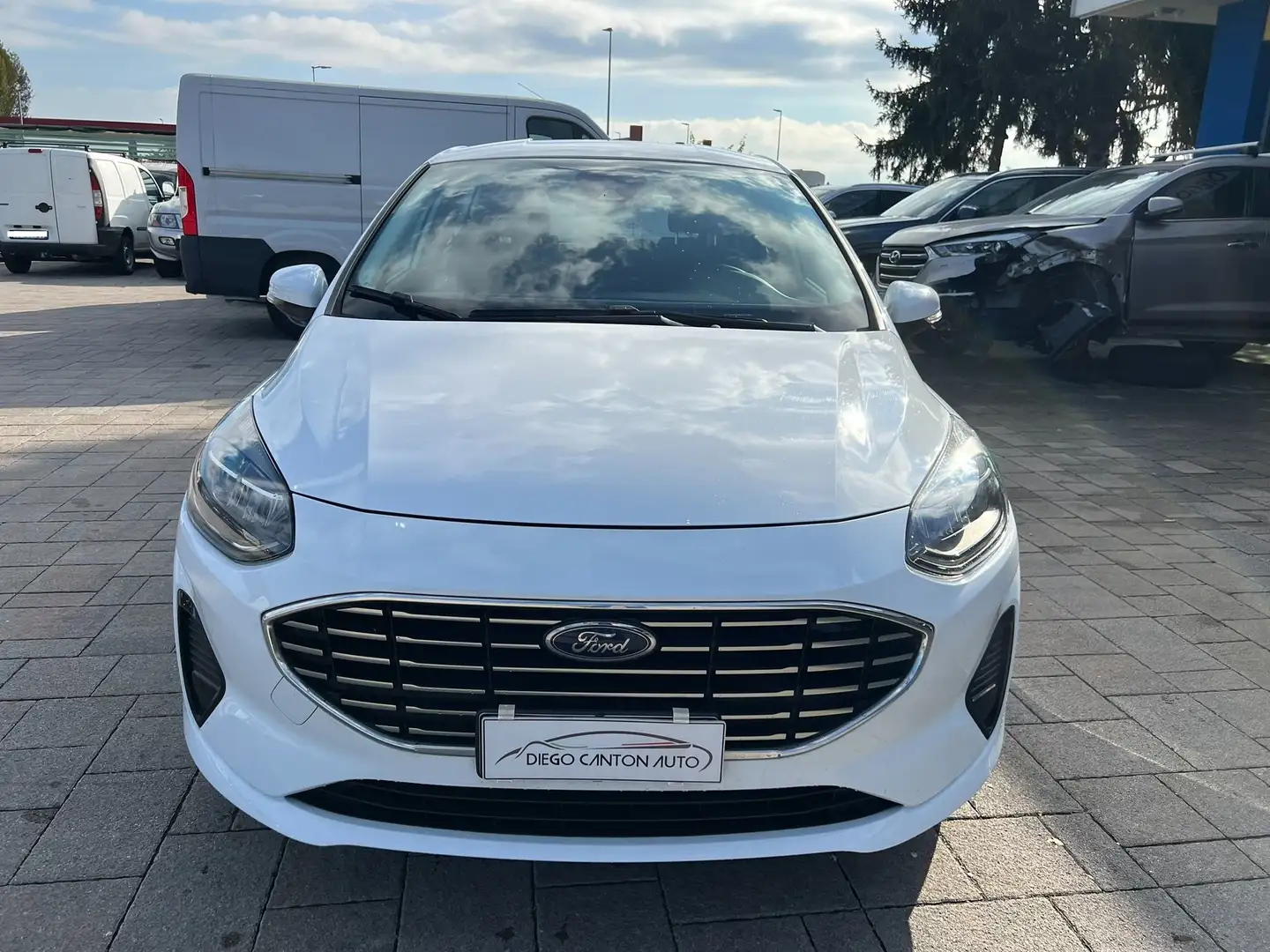 Ford Fiesta VII 2022 5p 5p 1.1 Titanium Gpl 75cv Bianco - 2