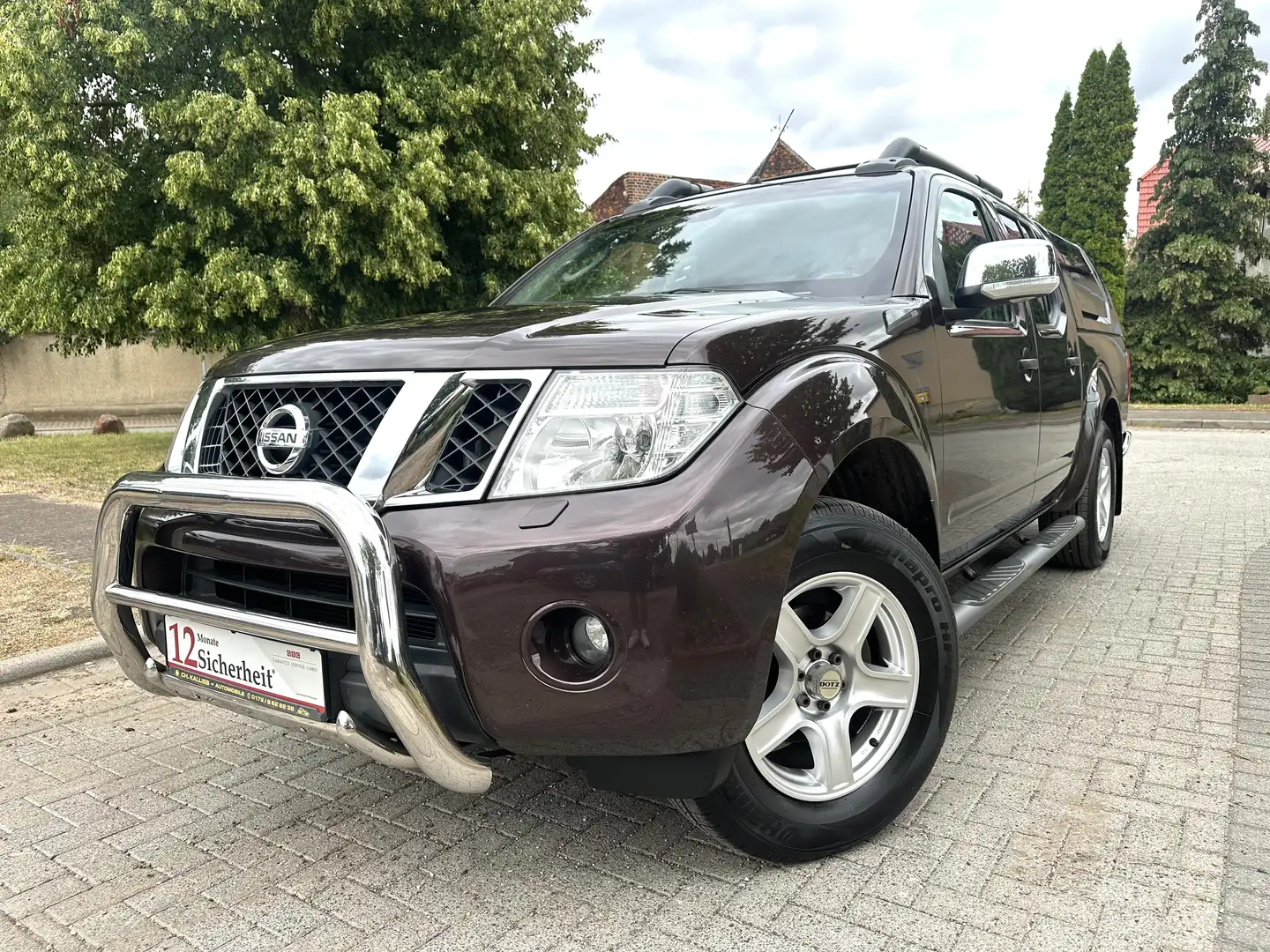Nissan Navara Pickup Double Cab LE 4x4 1.HAND|HU NEU Braun - 1