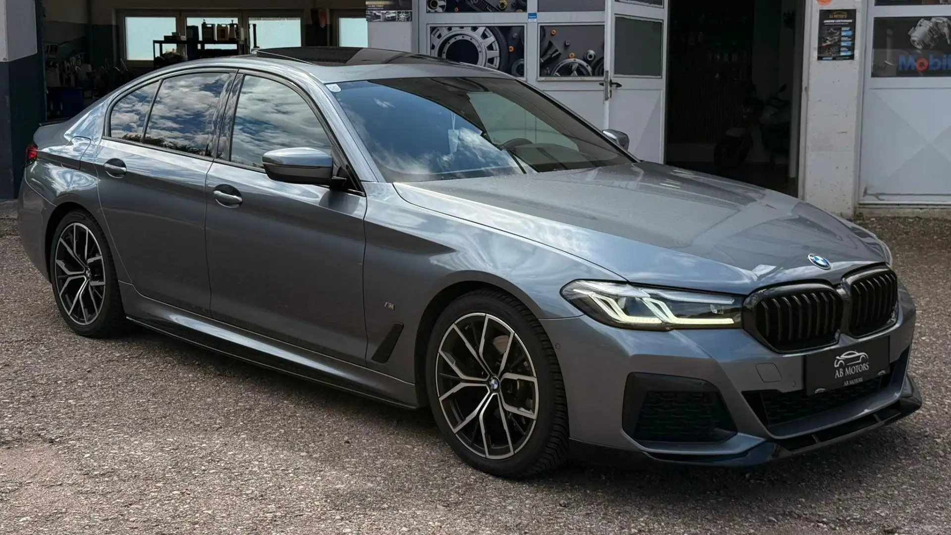 BMW 520 - 520 d Silber - 1