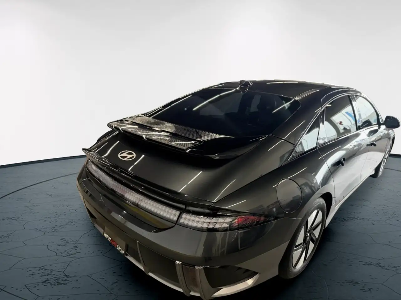 Hyundai IONIQ 6 снимка Hyundai IONIQ 6