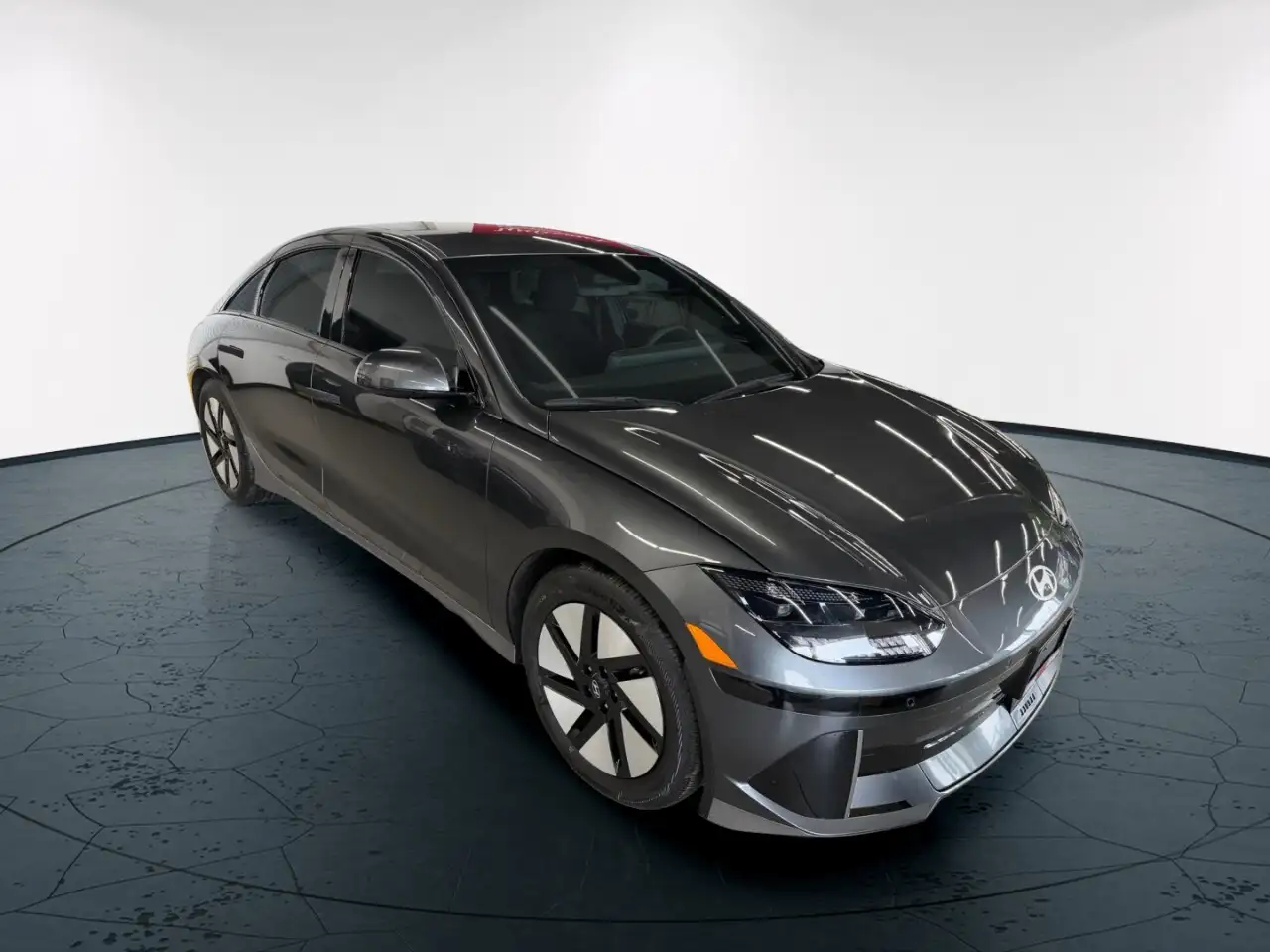 Hyundai IONIQ 6 снимка Hyundai IONIQ 6
