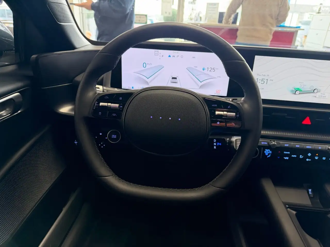 Hyundai IONIQ 6 снимка Hyundai IONIQ 6