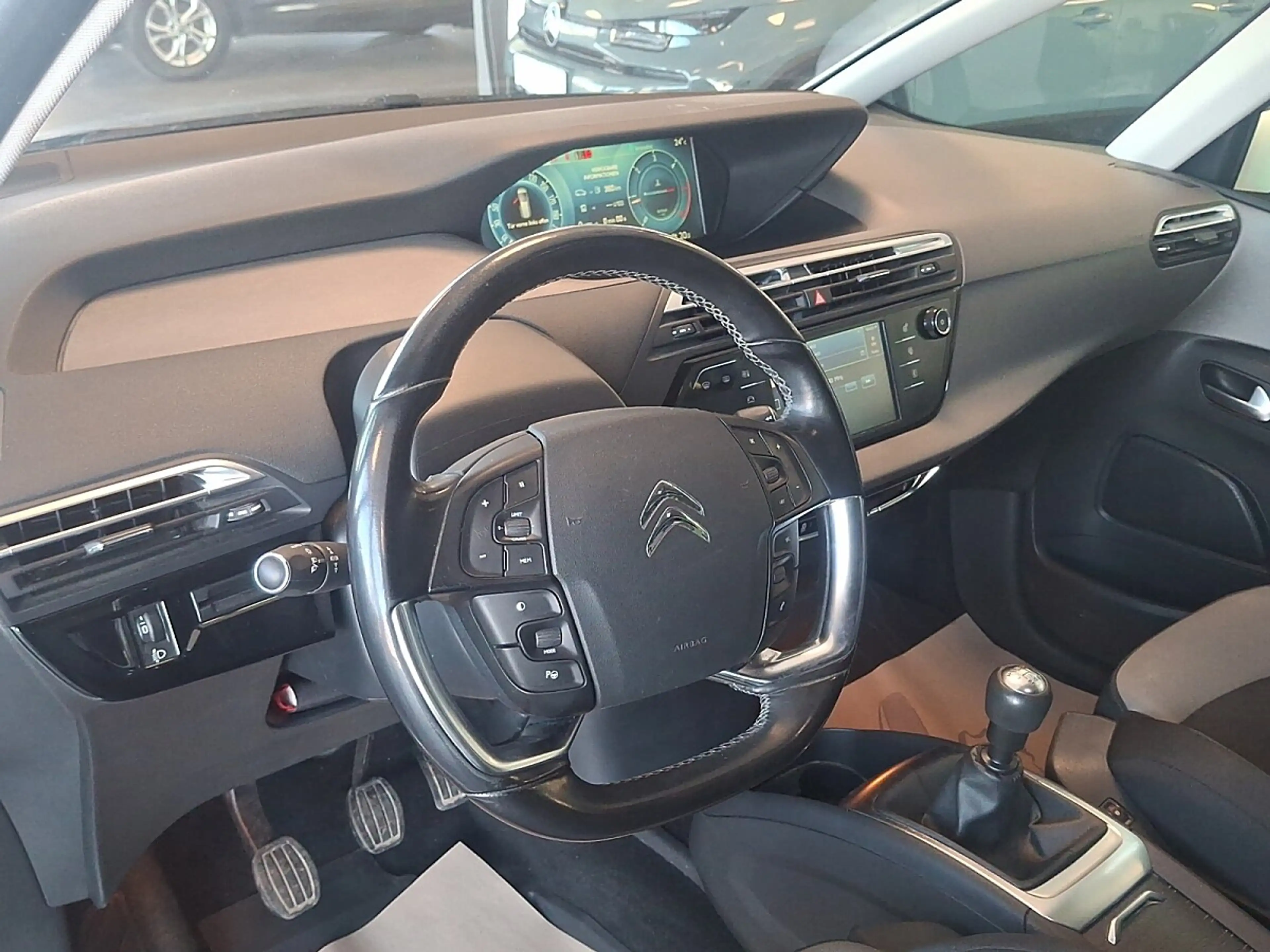 Citroen Grand C4 Picasso BlueHDi 120 S&S 6-Gang Intensive — photo 10