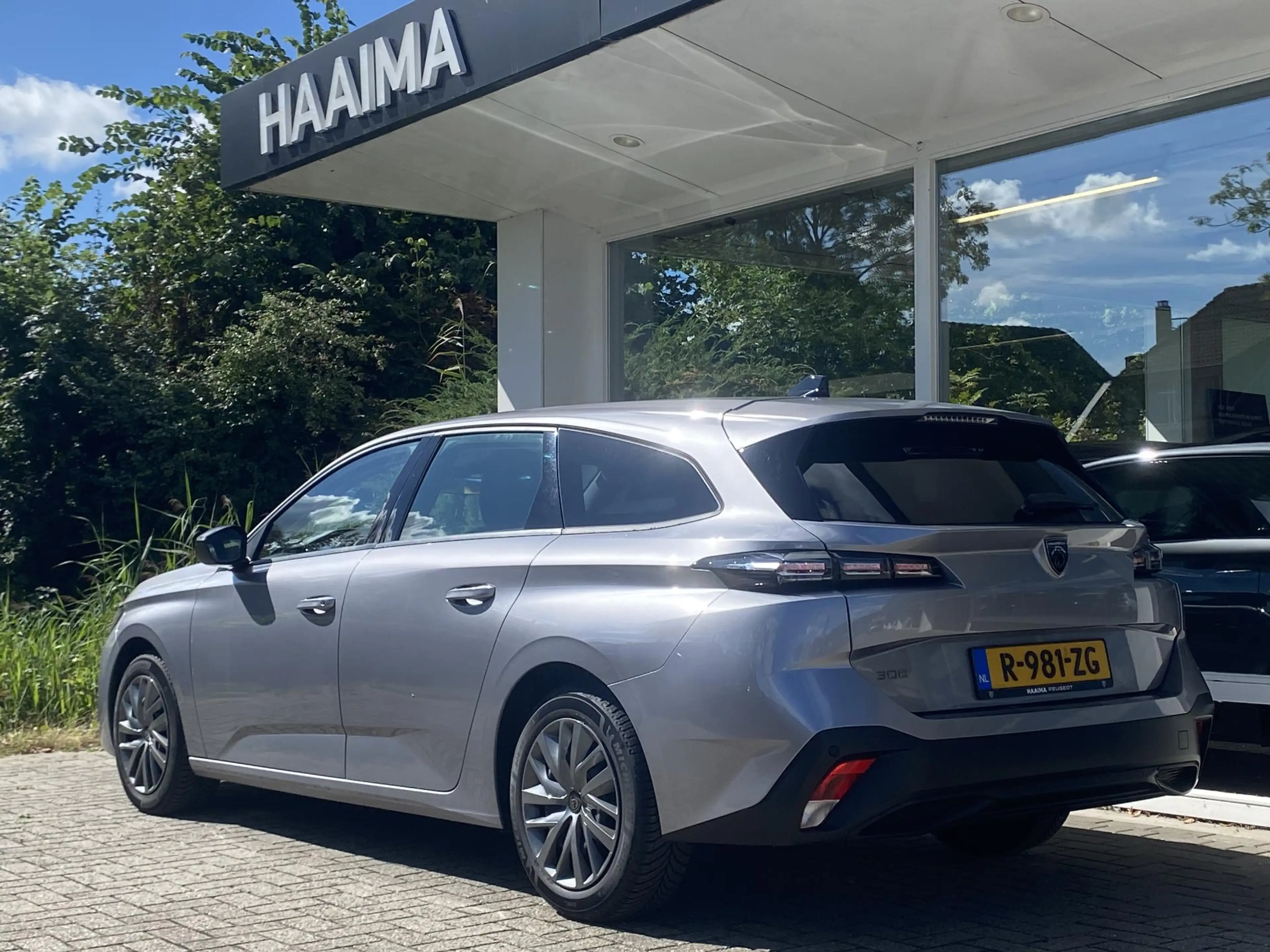 Peugeot 308 SW 1.2 PureTech Active Pack Business | Climate & C — photo 3