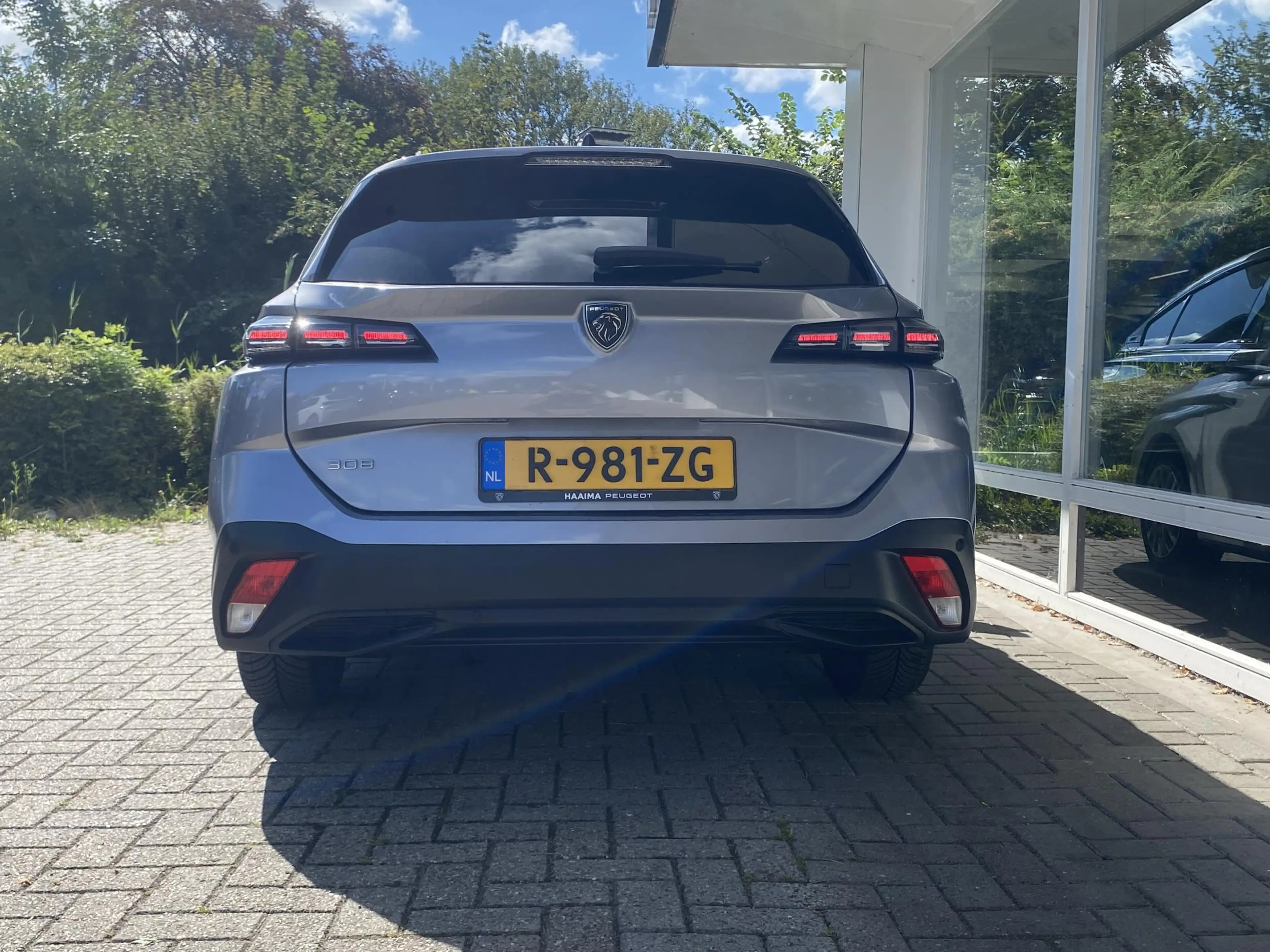 Peugeot 308 SW 1.2 PureTech Active Pack Business | Climate & C — photo 8