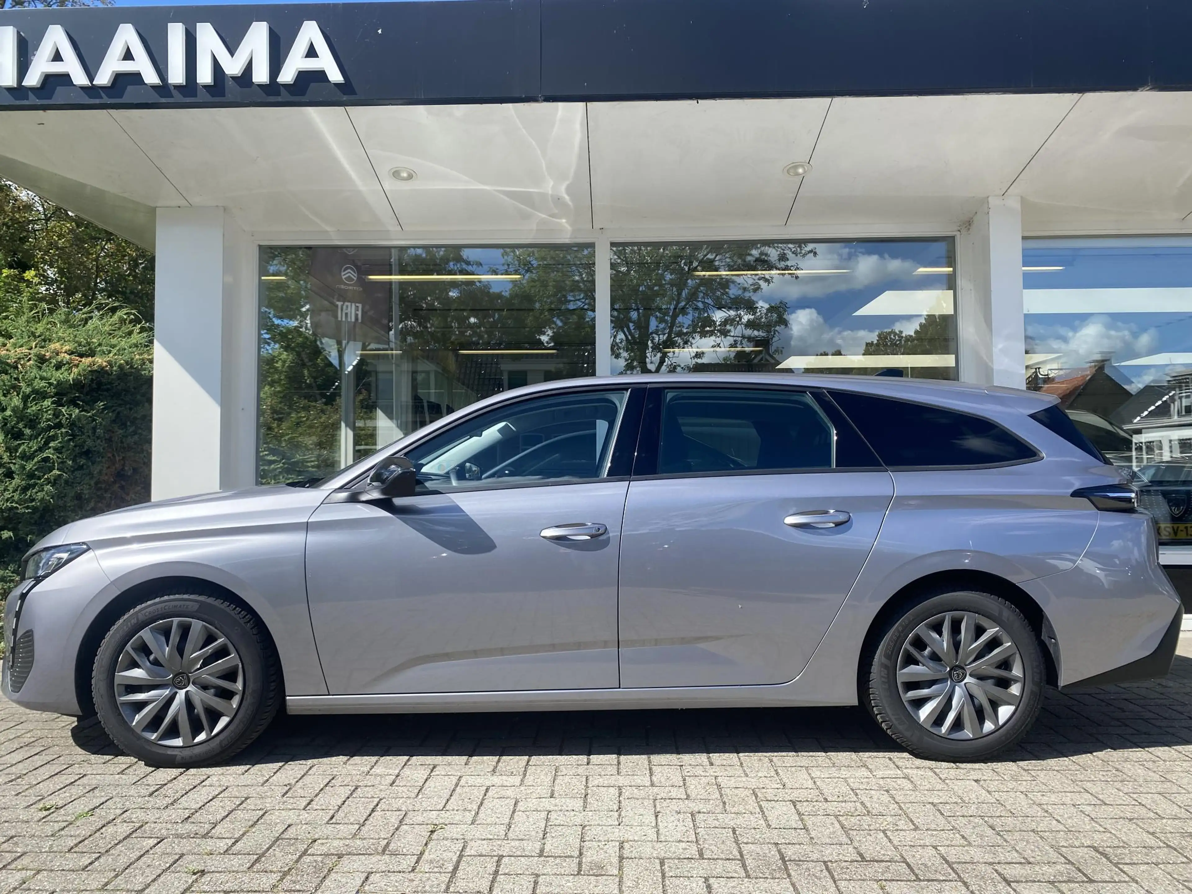 Peugeot 308 SW 1.2 PureTech Active Pack Business | Climate & C — photo 9