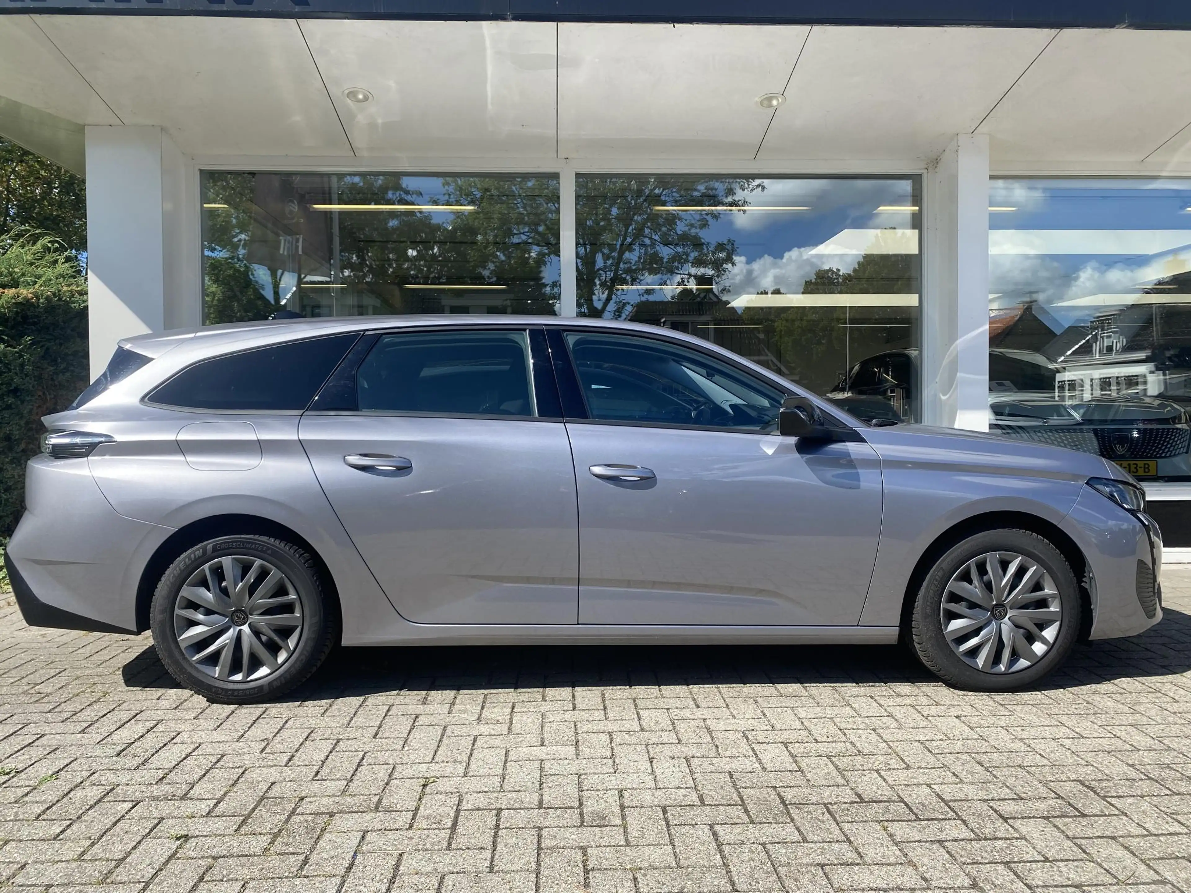 Peugeot 308 SW 1.2 PureTech Active Pack Business | Climate & C — photo 2