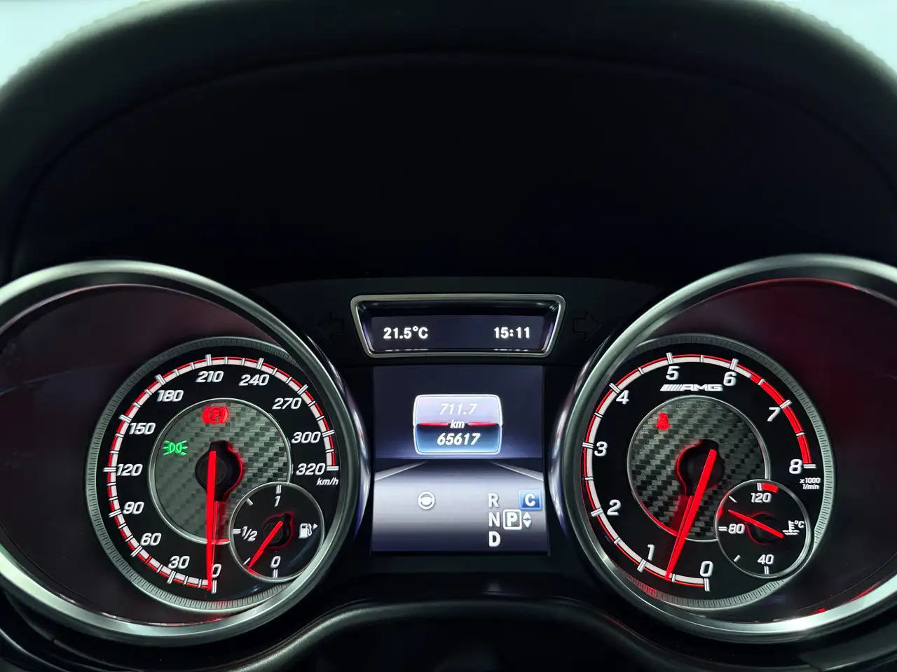 Mercedes-Benz GLE снимка Mercedes-Benz GLE