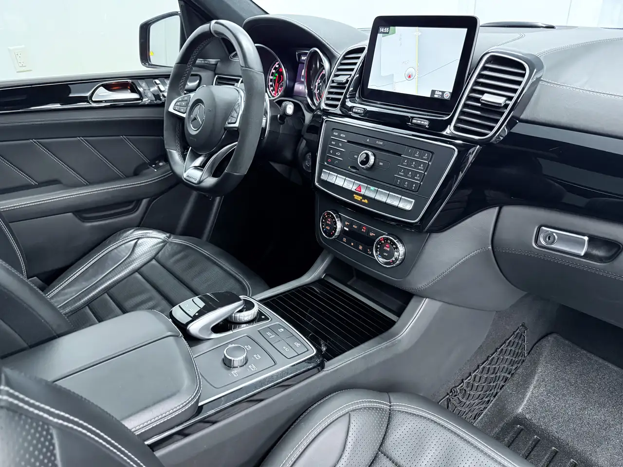 Mercedes-Benz GLE снимка Mercedes-Benz GLE