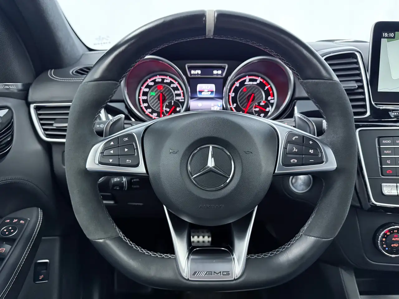 Mercedes-Benz GLE снимка Mercedes-Benz GLE