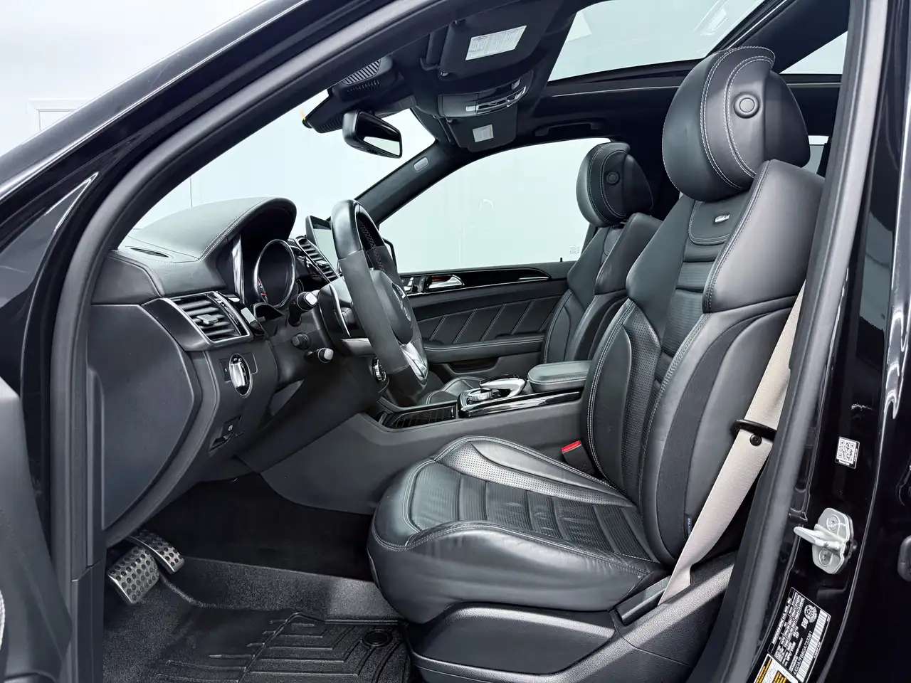 Mercedes-Benz GLE снимка Mercedes-Benz GLE