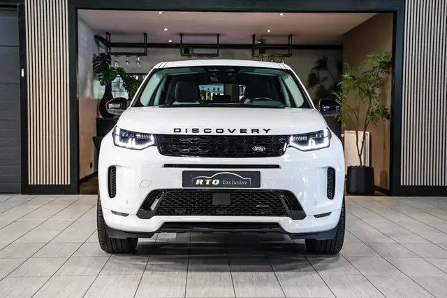 Land Rover Discovery Sport view 7