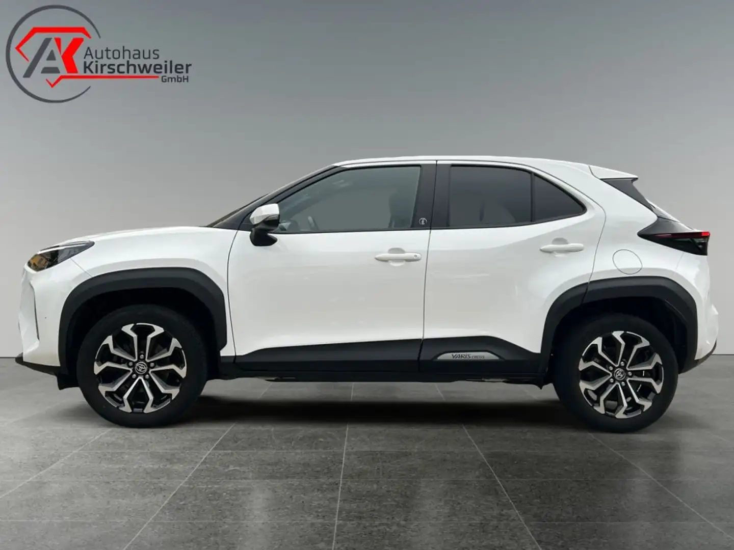 Toyota Yaris Cross Hybrid 1.5 VVT-i Team Deutschland Weiß - 2