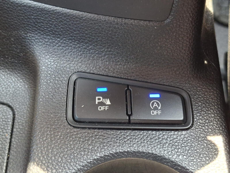 Hyundai i20 Advantage KAMERA*KLIMA*TEMP*SHZ*LH*PDC*ALU* — photo 9