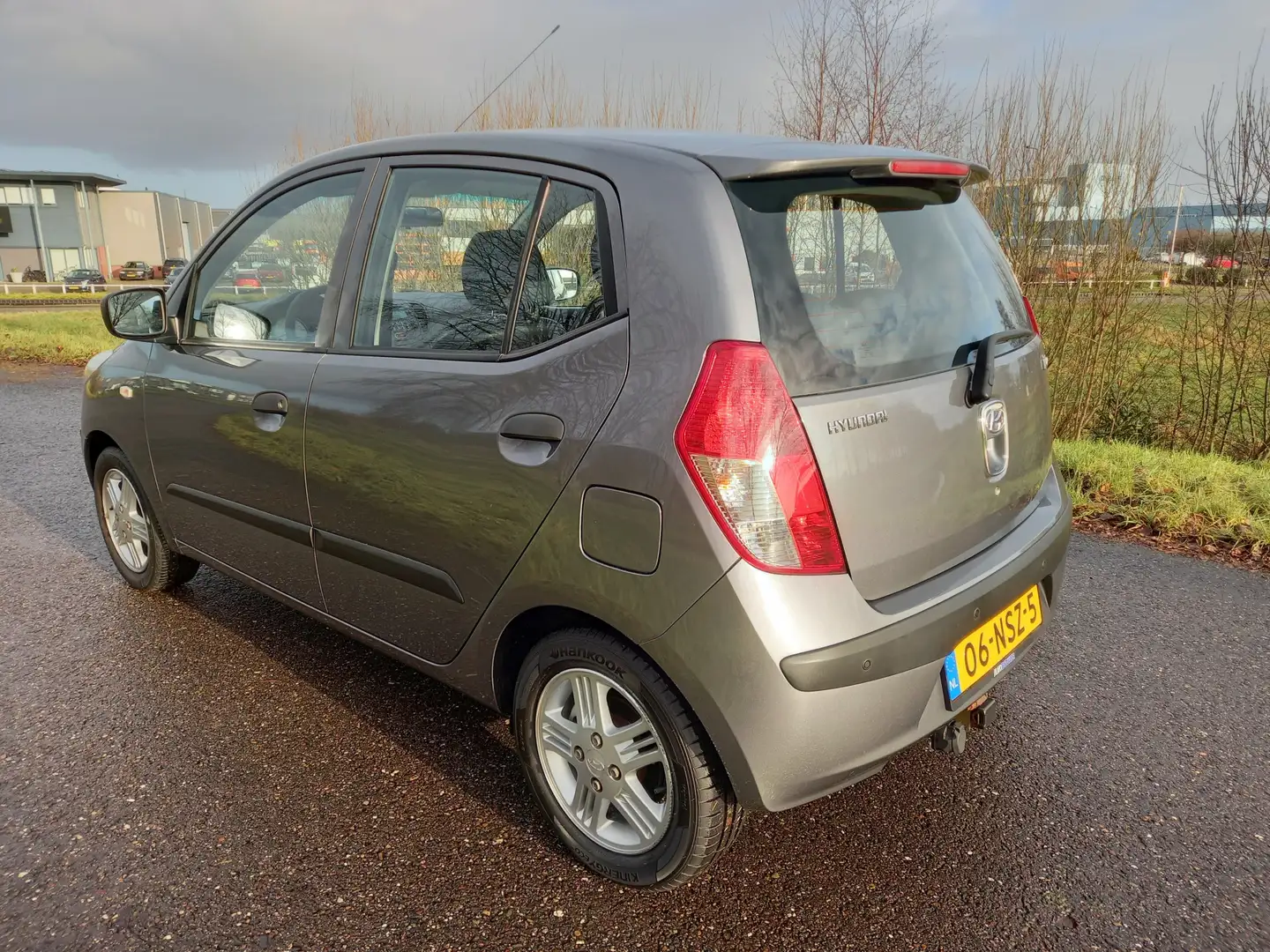 Hyundai i10 1.1 Active Orange Babies Grau - 2