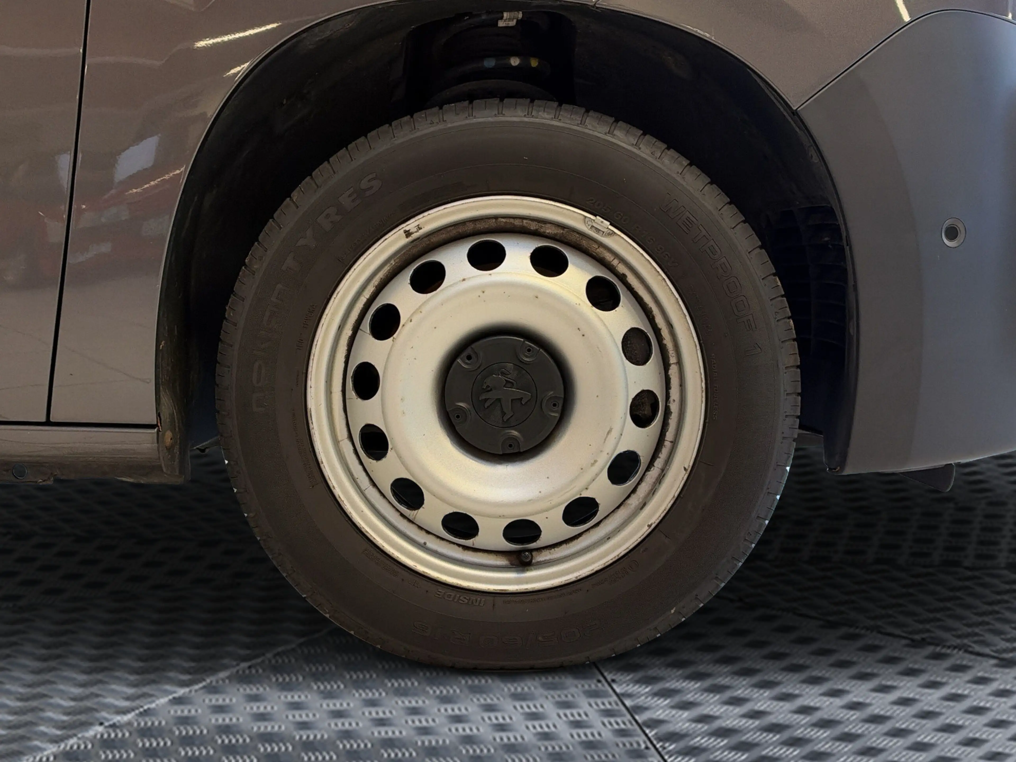 Peugeot Partner L1- Kamera-AHK-TÜV NEU — photo 9