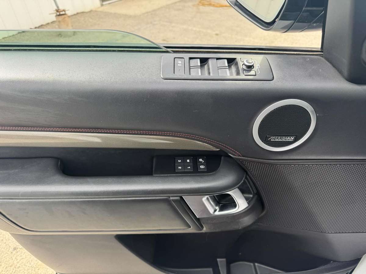 2017 Land Rover Discovery HSE Luxury Td6 thumb 19