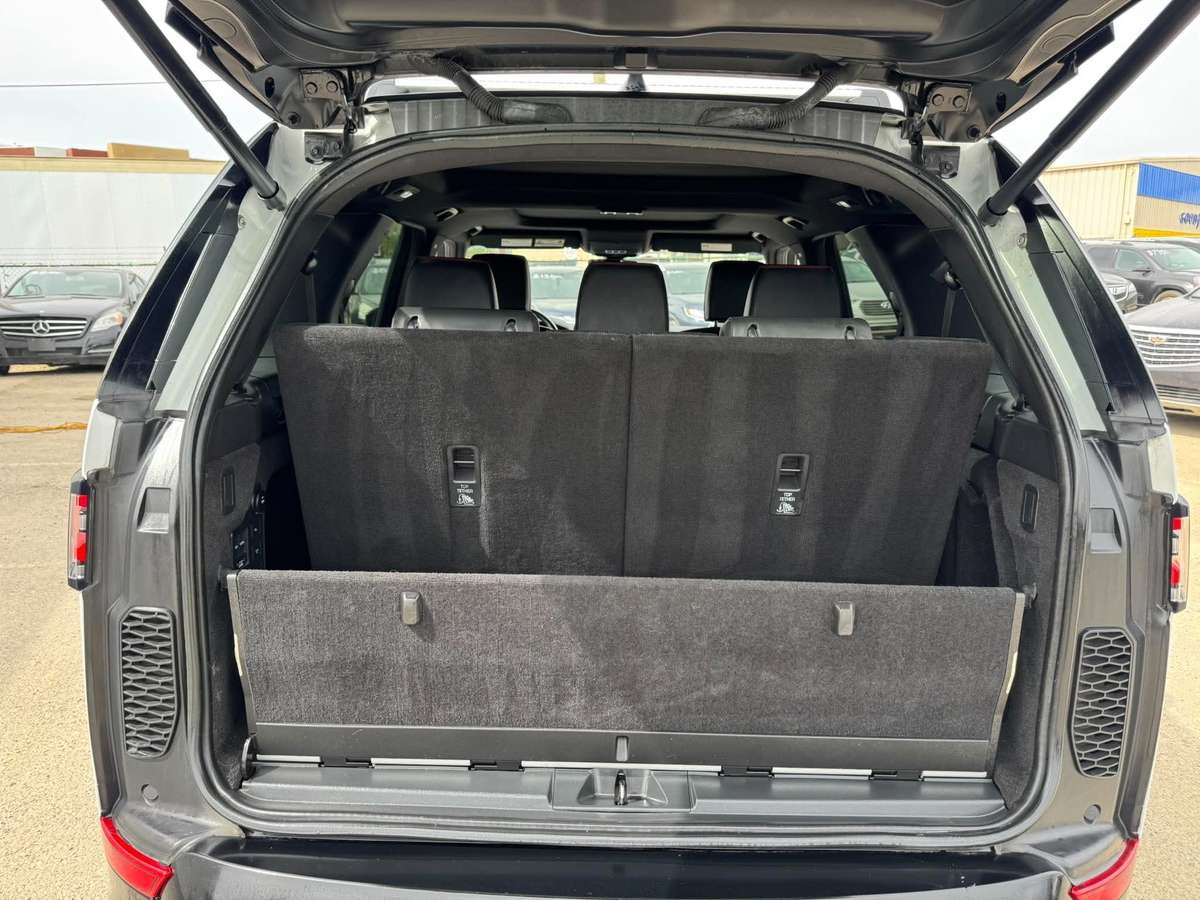 2017 Land Rover Discovery HSE Luxury Td6 thumb 6