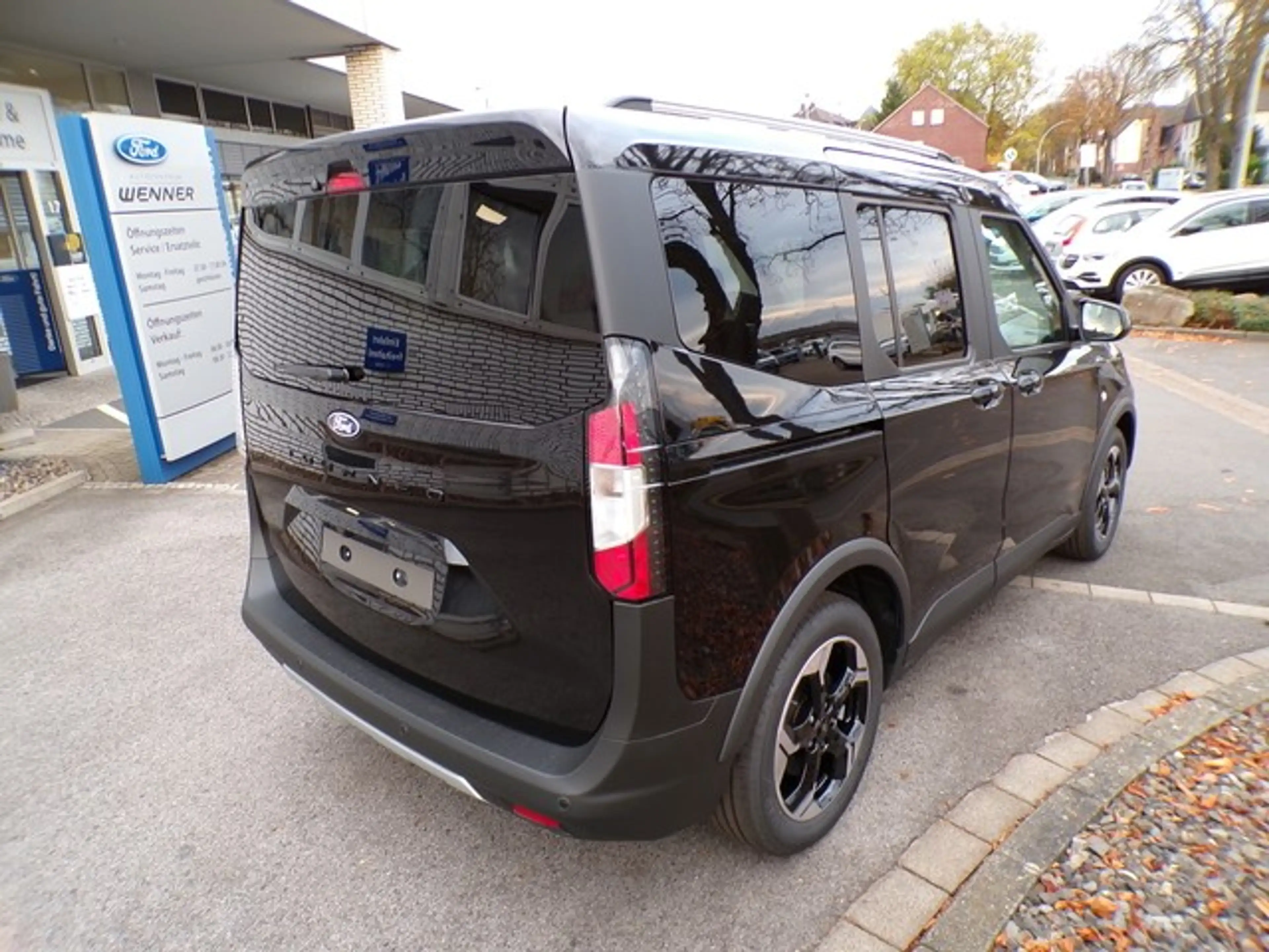 Ford Tourneo Courier Active Automatik / FGS 5 Jahre / Winterpaket — photo 7