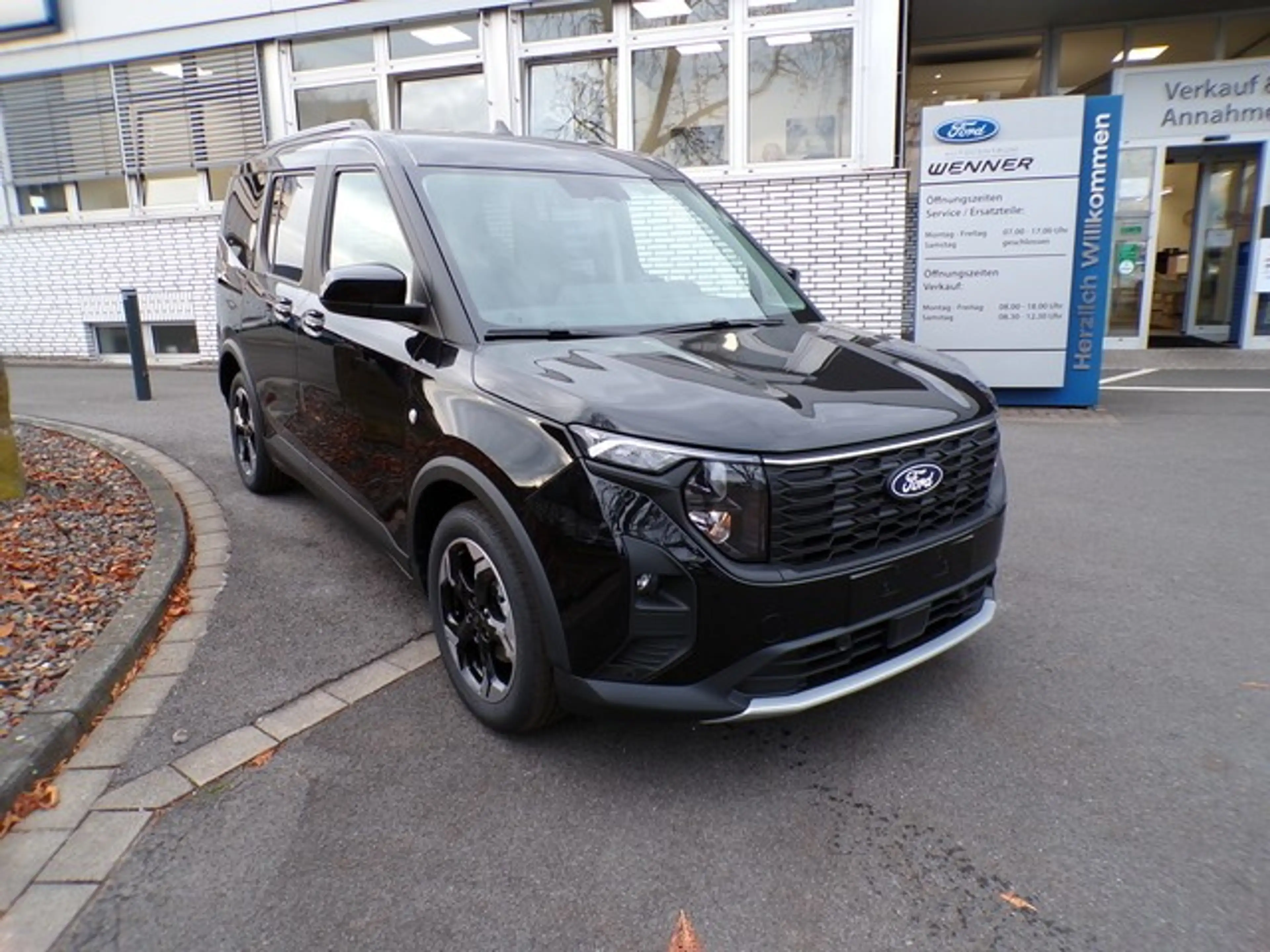 Ford Tourneo Courier Active Automatik / FGS 5 Jahre / Winterpaket — photo 2