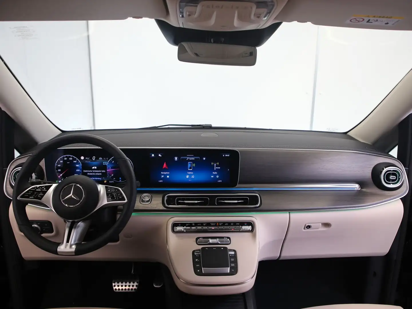 Mercedes-Benz V 300 d AVANTGARDE PLUS 360 BURMESTER DISTRONIC LEDER Schwarz - 2
