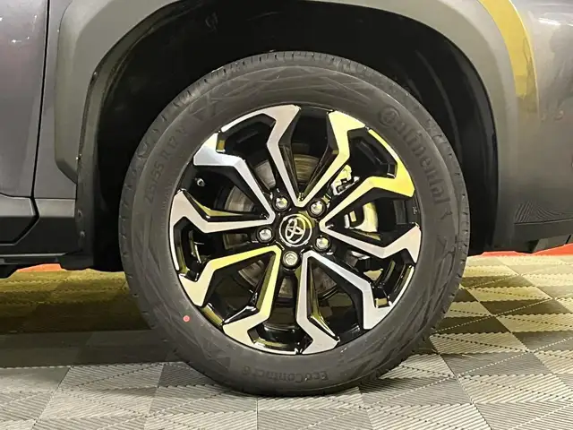 Toyota Yaris Cross view 10