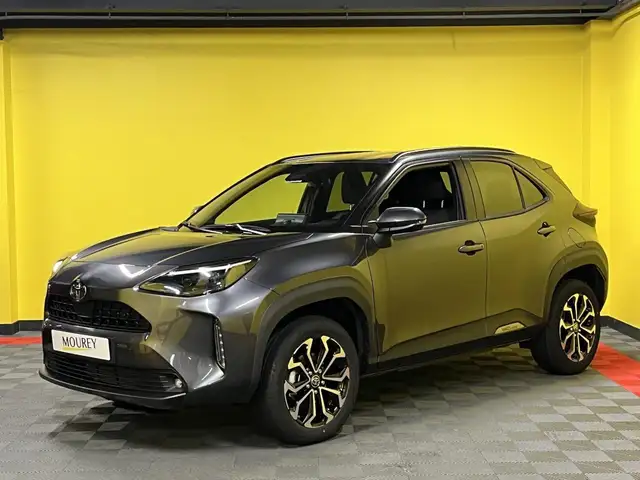 2025 Toyota Yaris Cross in Grey for sale