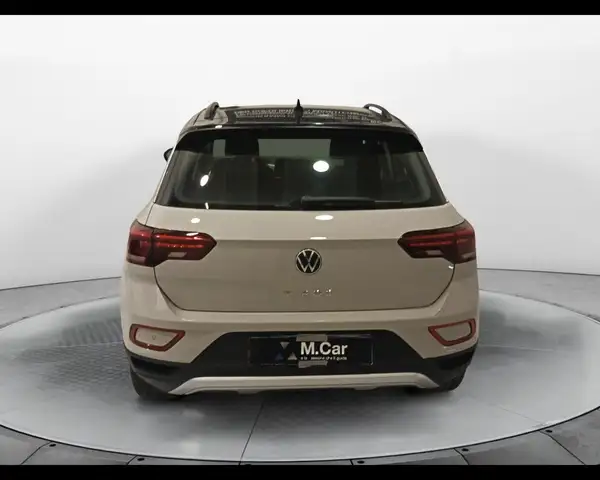 Volkswagen T-Roc view 6