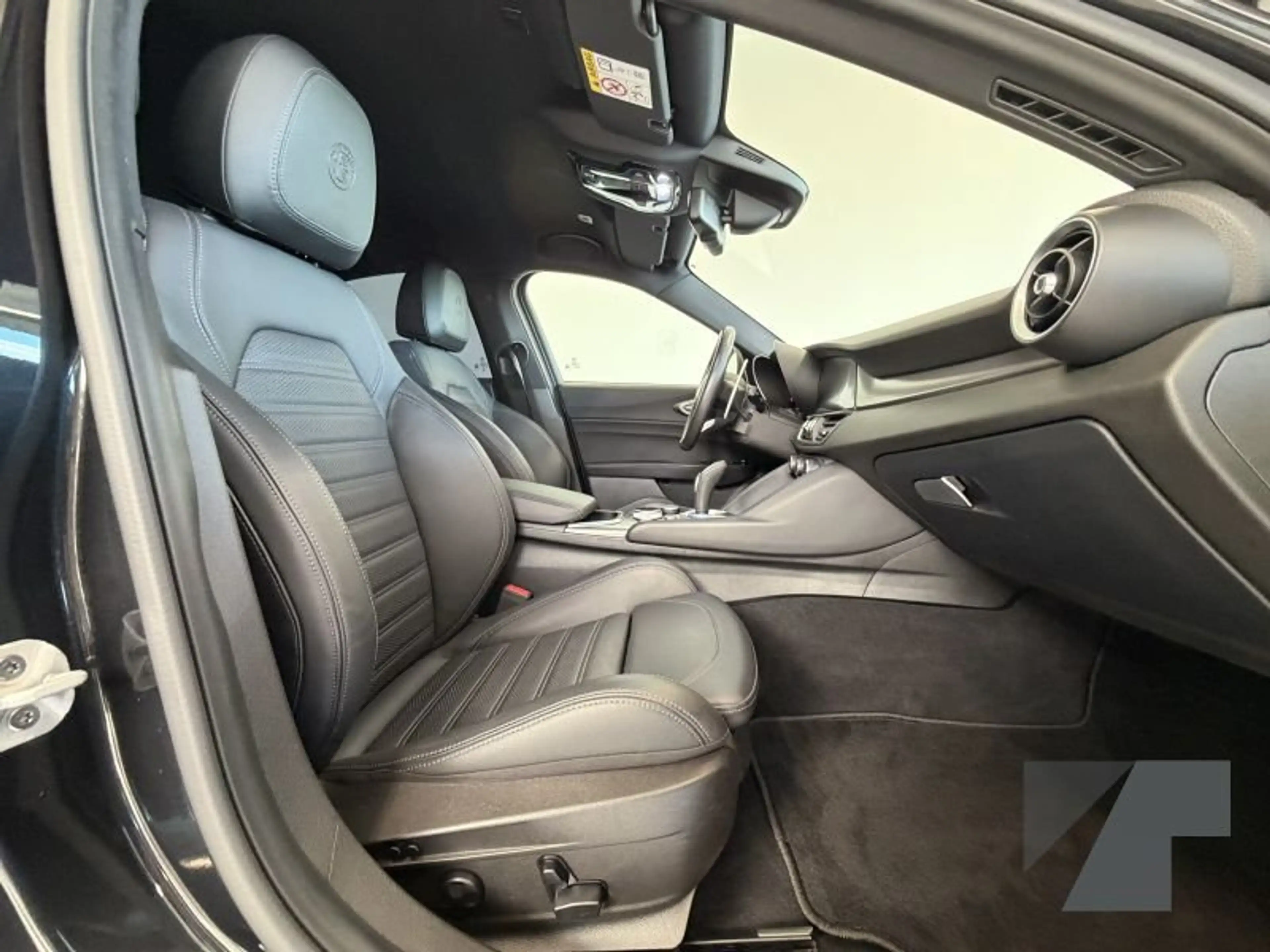 Alfa Romeo Giulia Veloce Q4 — photo 14