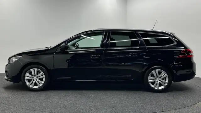 Peugeot 308 view 13