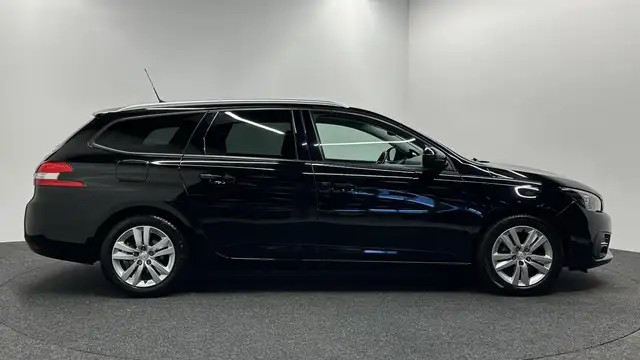 Peugeot 308 view 14