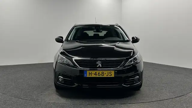 Peugeot 308 view 11