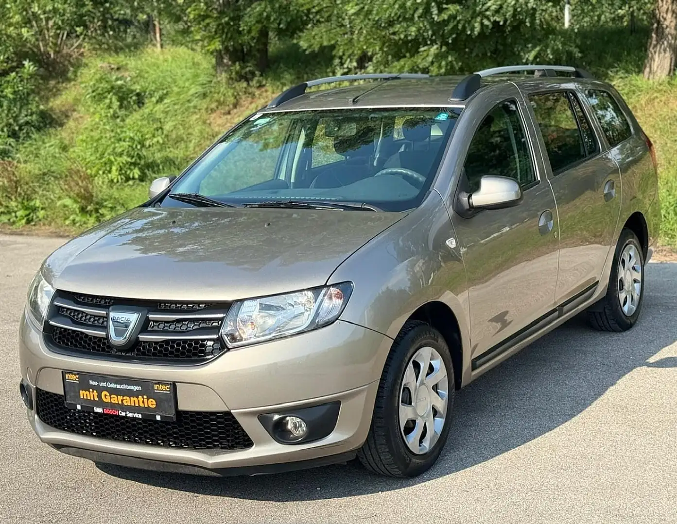 Dacia Logan MCV Lauréate TCe 90 Beige - 1