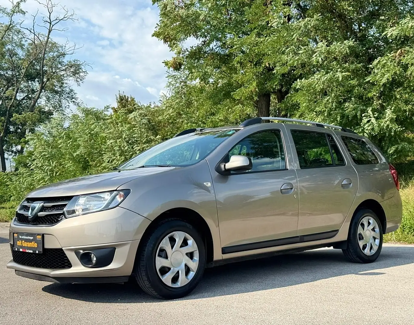Dacia Logan MCV Lauréate TCe 90 Beige - 2