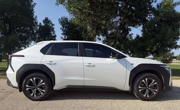 2023 Subaru Solterra AWD EV NO ACCIDENTS | NEW TIRES | $2500 MB REBATE — снимка 1
