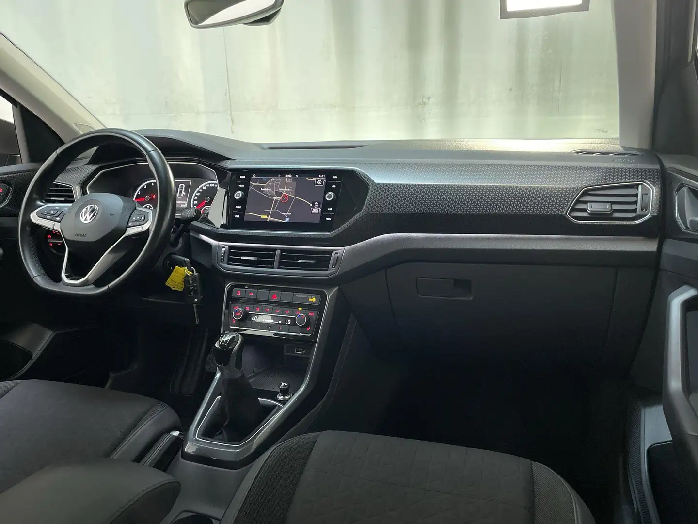 Volkswagen T-Cross 1.0 TSI 116pk Style LED Navigatie Parkeersensoren Grau - 2