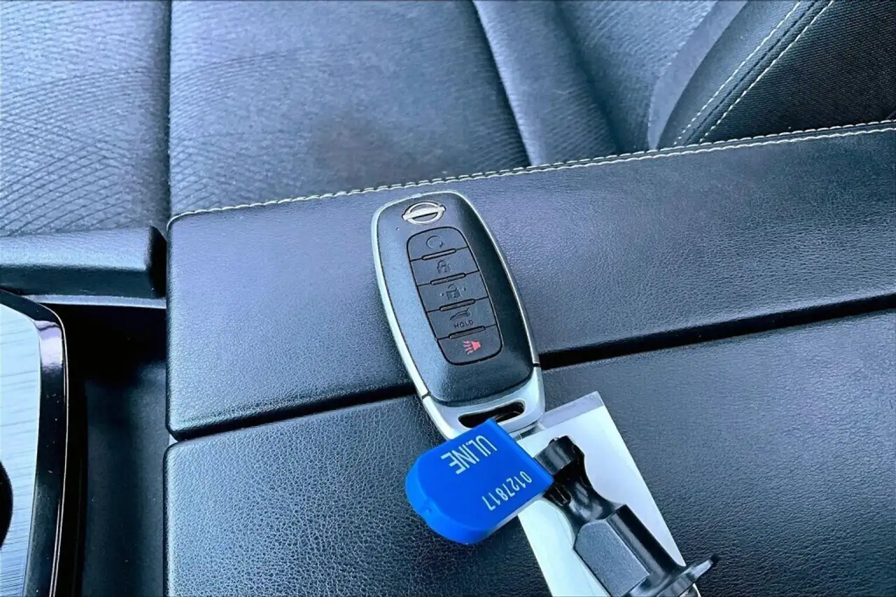 Nissan Rogue снимка Nissan Rogue