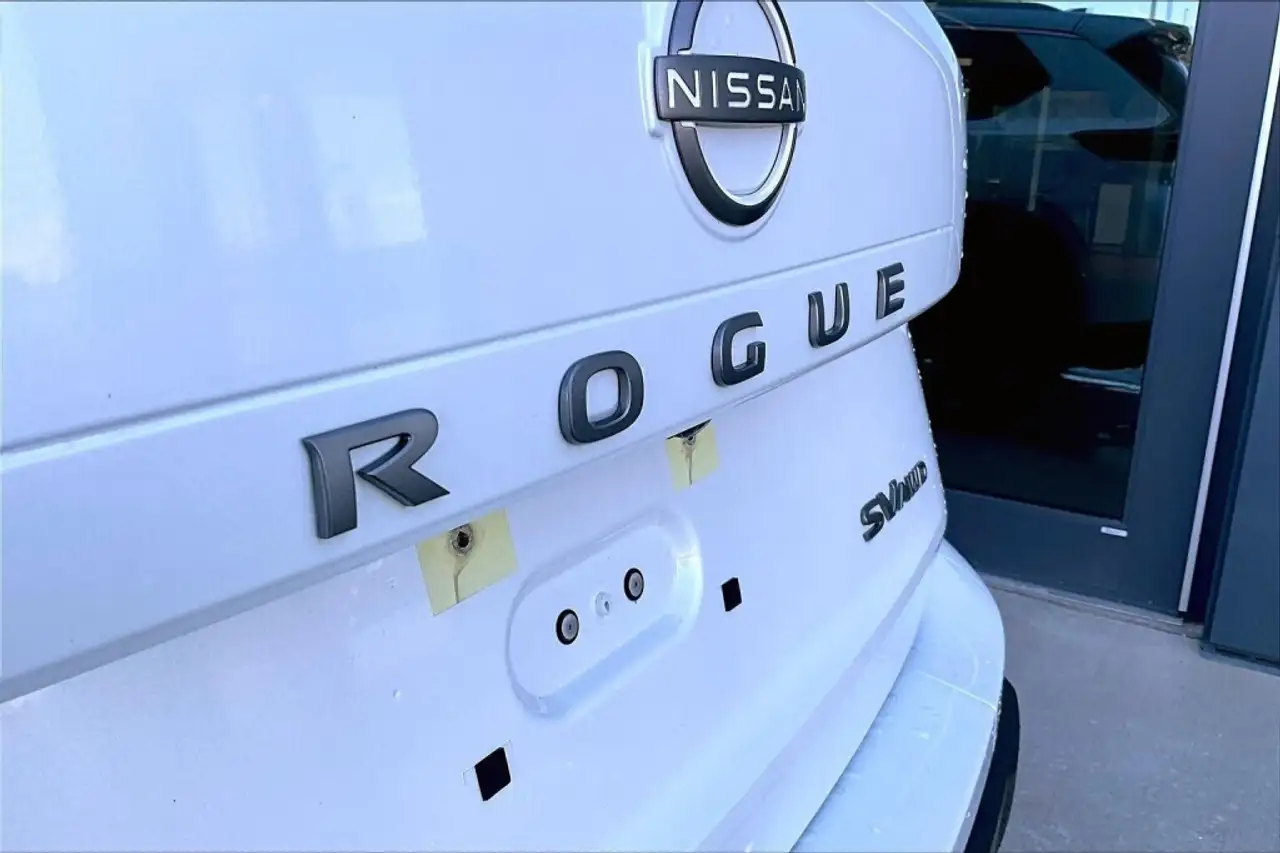 Nissan Rogue снимка Nissan Rogue
