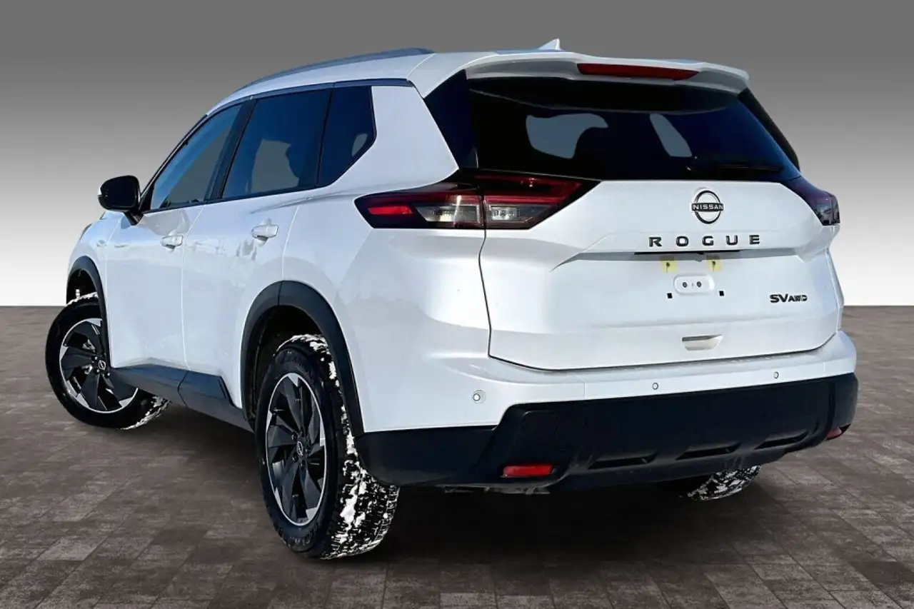 Nissan Rogue снимка Nissan Rogue