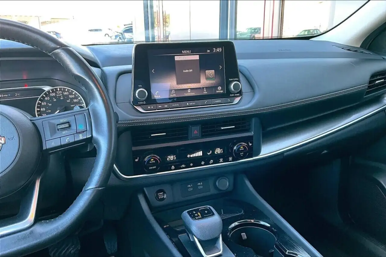 Nissan Rogue снимка Nissan Rogue