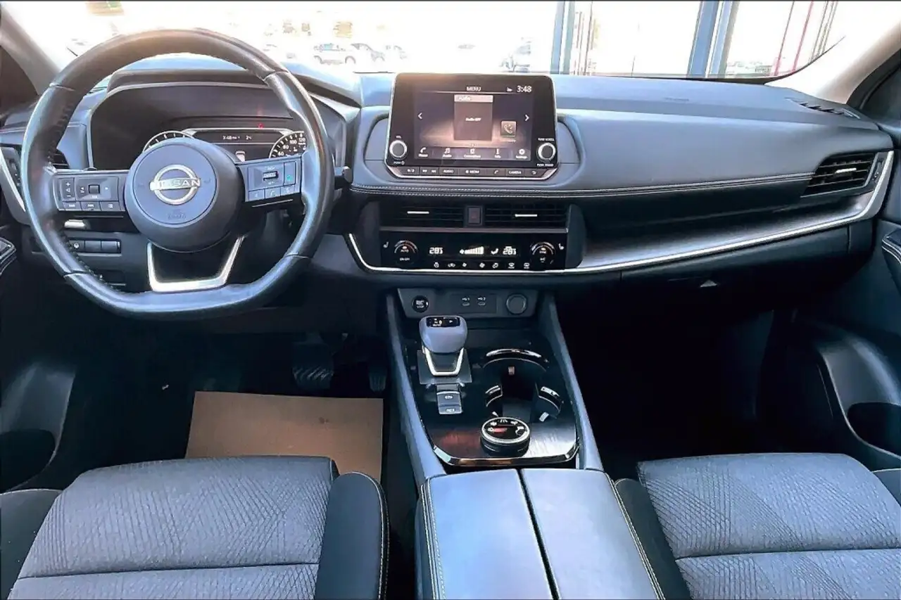Nissan Rogue снимка Nissan Rogue
