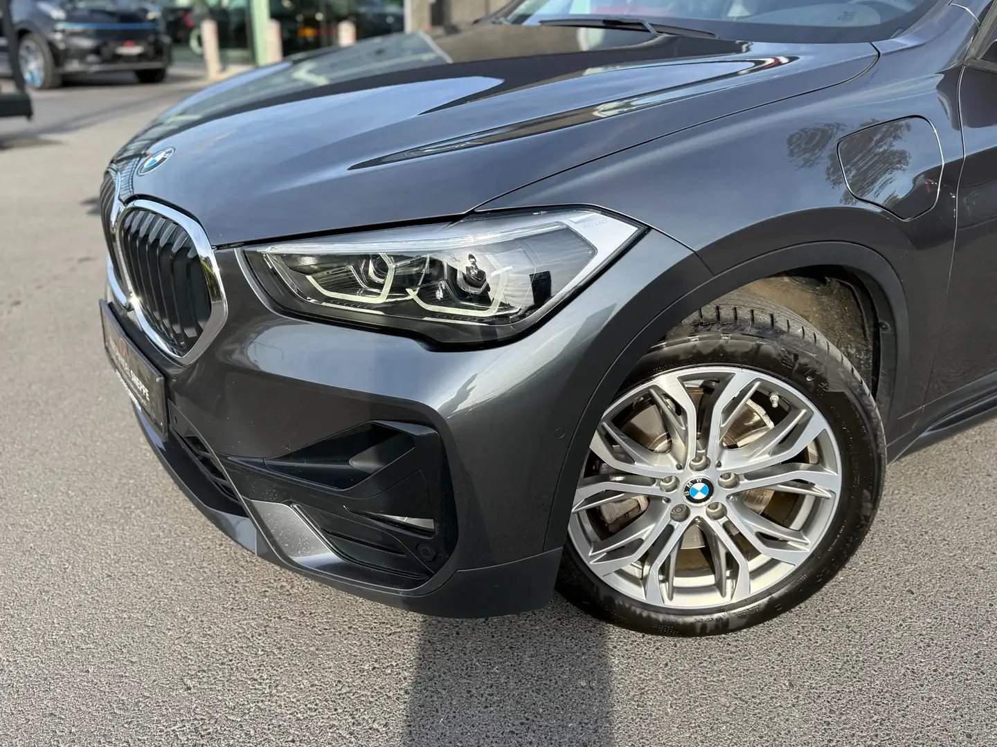 BMW X1 X1 xDrive25e Sport Line Grau - 2