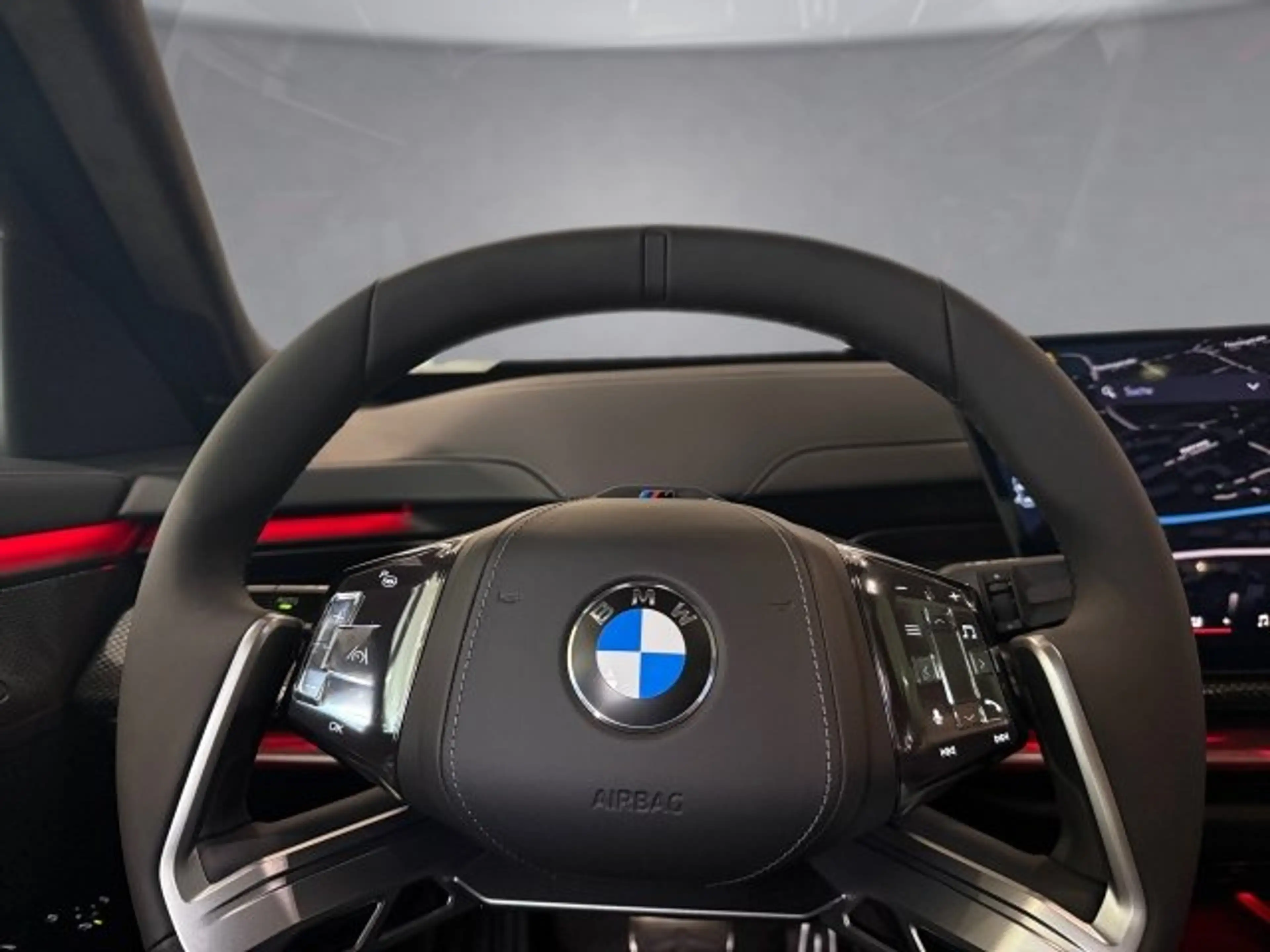 BMW i7 60 xDrive Limousine — photo 10