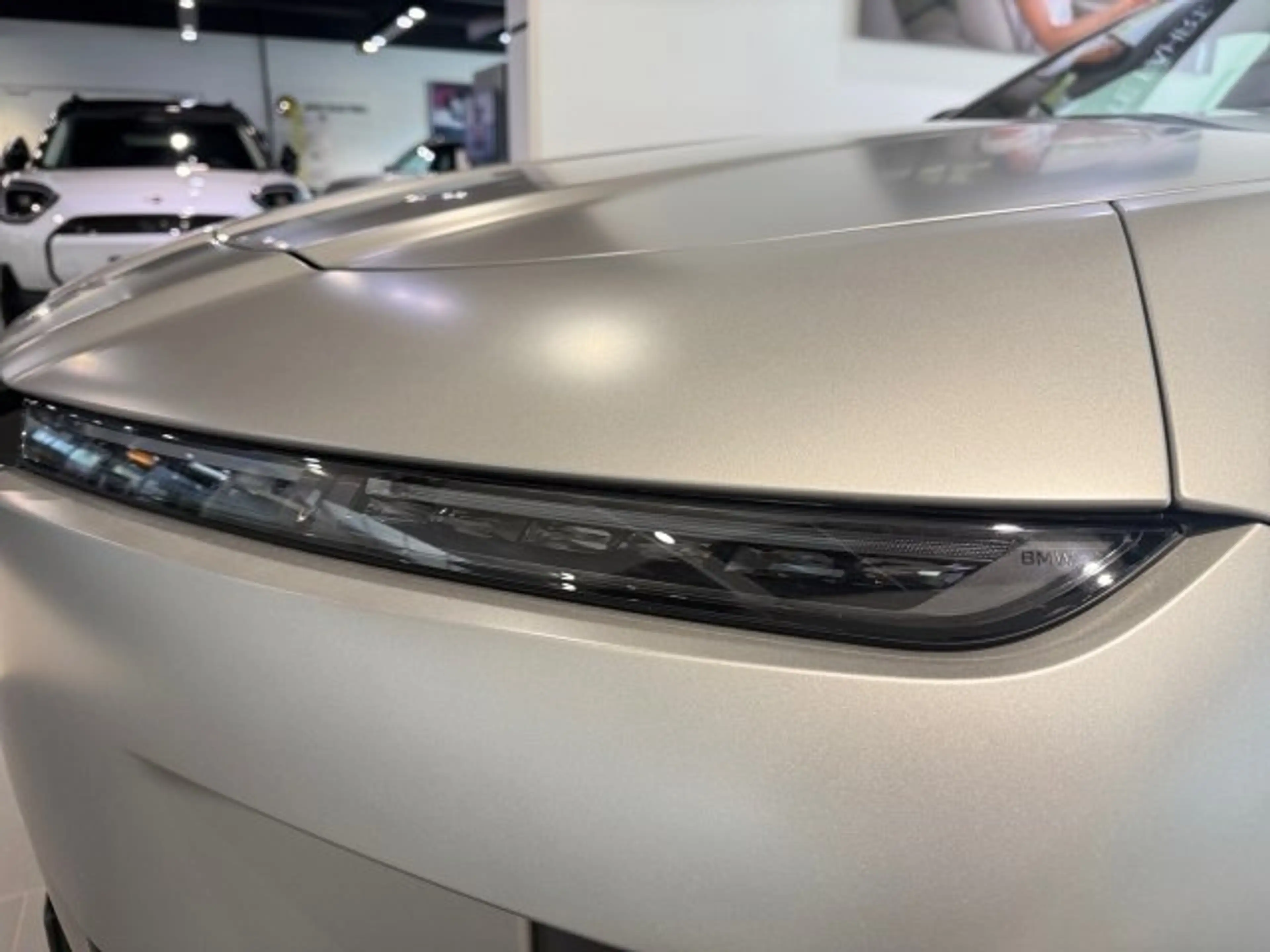 BMW i7 60 xDrive Limousine — photo 7