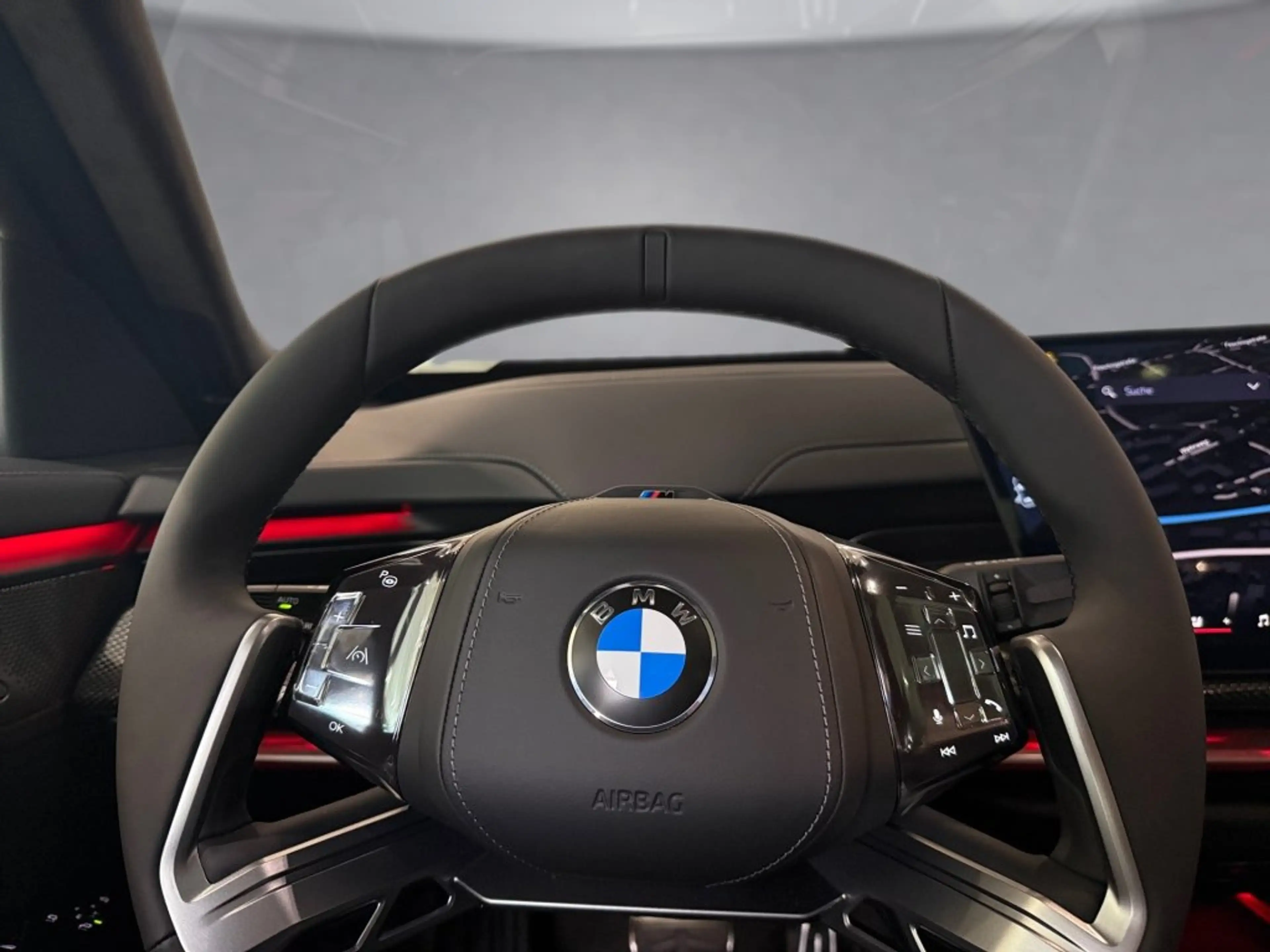 BMW i7 60 xDrive Limousine — photo 10