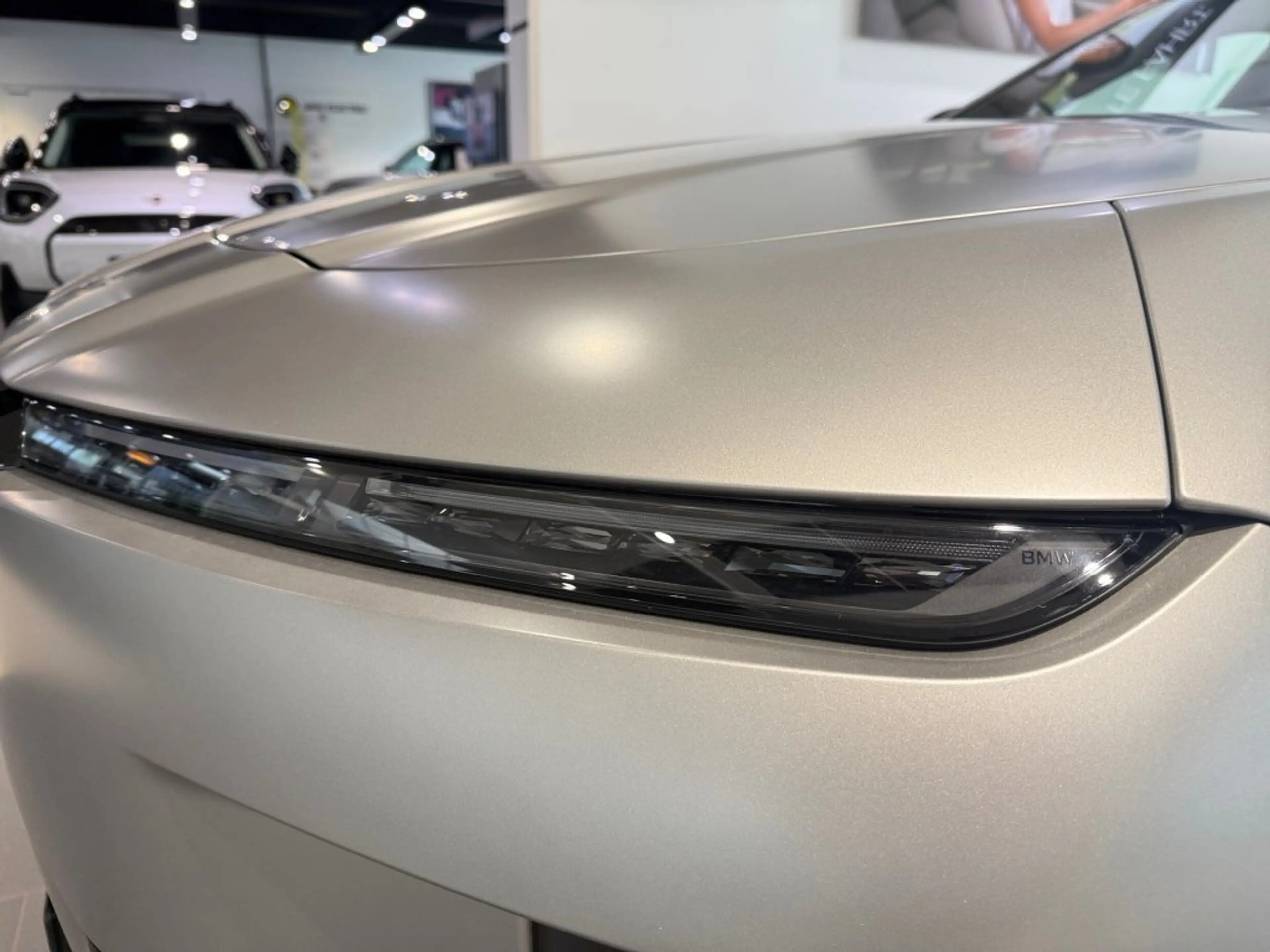 BMW i7 60 xDrive Limousine — photo 7