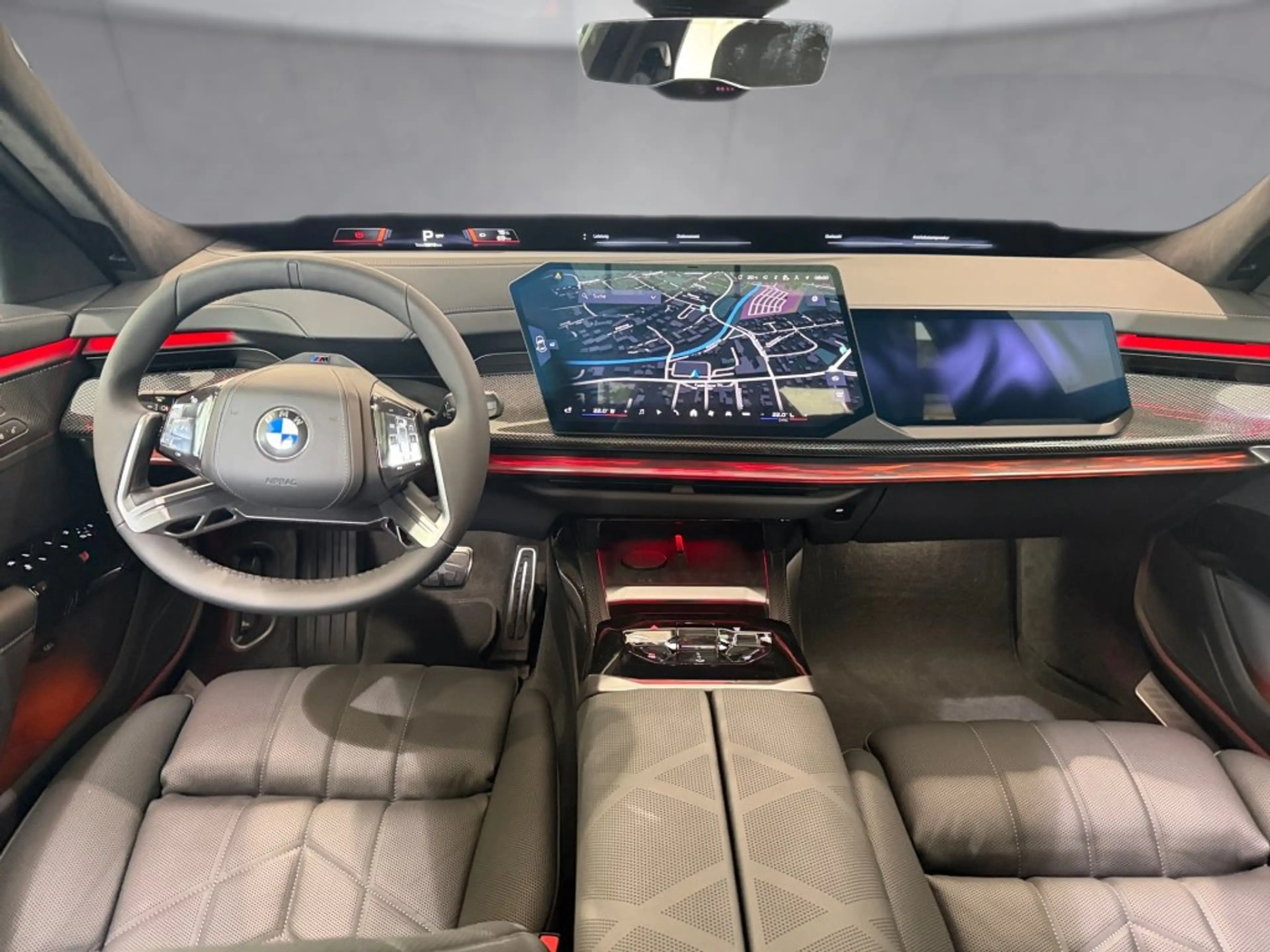 BMW i7 60 xDrive Limousine — photo 9