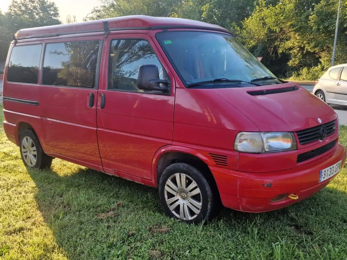Volkswagen T4 Multivan Multivan 2.5TDI 102 Rojo - 2